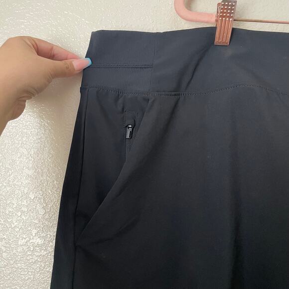 Athleta Shorts Womens Size 26 Plus Black Brooklyn Pull On Pockets Athletic Gym - Picture 4 of 10